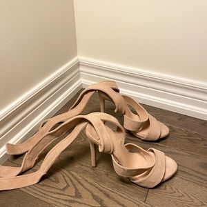 Brand new Tony Bianco shoes